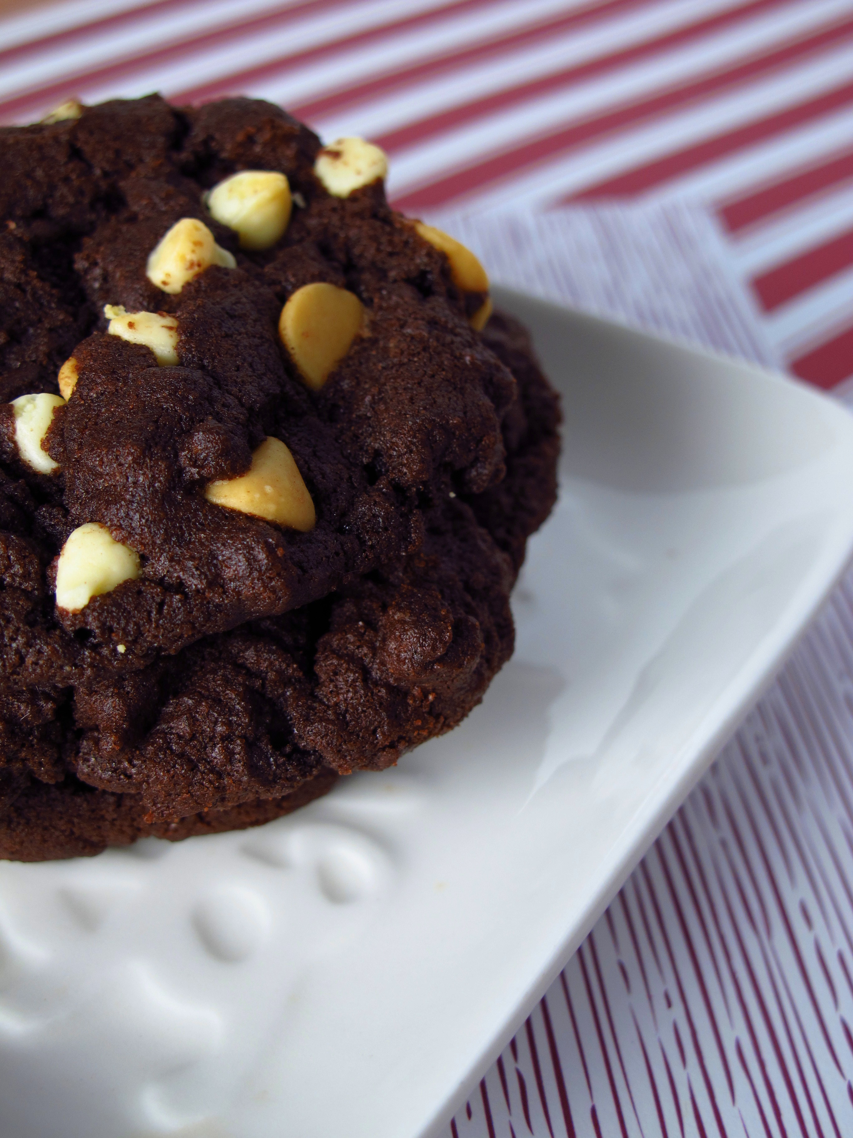 Dark Chocolate Cookies with White Chocolate Chips Kiku Corner