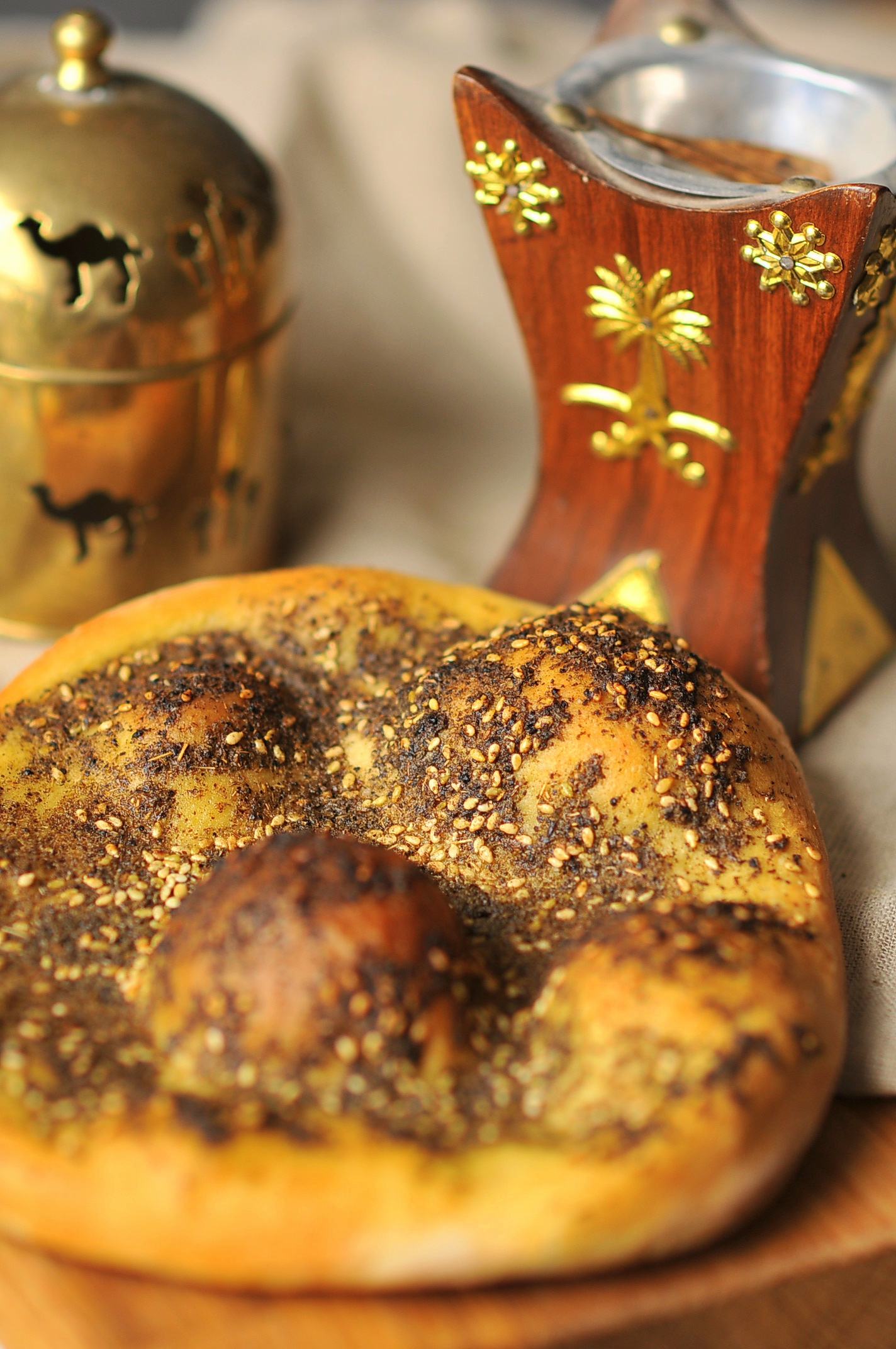 Middle-Eastern Zaatar Bread (Manakish Za'atar) - Alphafoodie