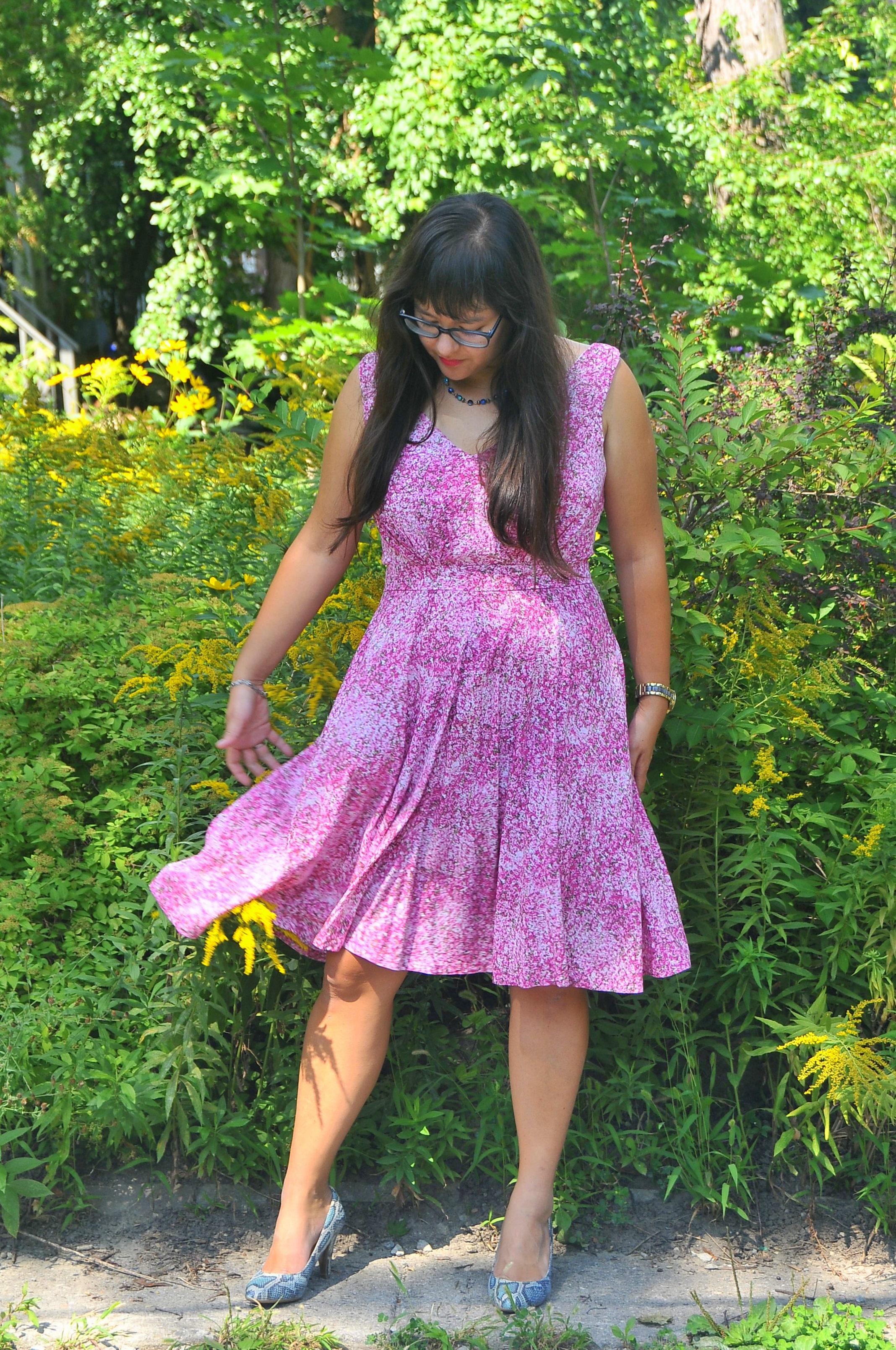 V-STYLE DRESS